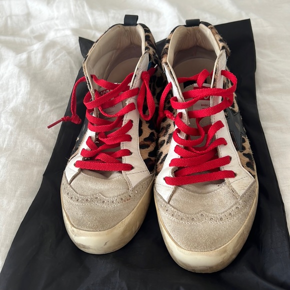 Golden goose midstars size 38. Came with grey laces and switched out for red.